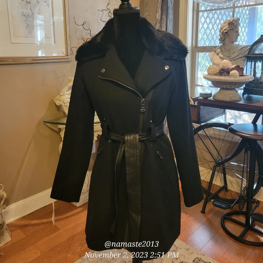 Guess Wool Blend Pea Coat Faux Fur Collar Leather Belt Studded Black Small #613 - Picture 14 of 14